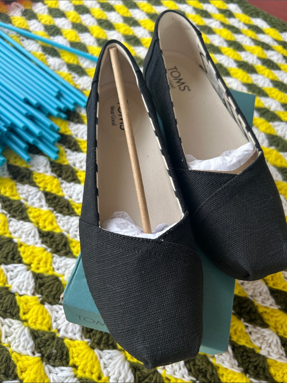 Toms Black Canvas Women's Slip-On Ballet Flats
